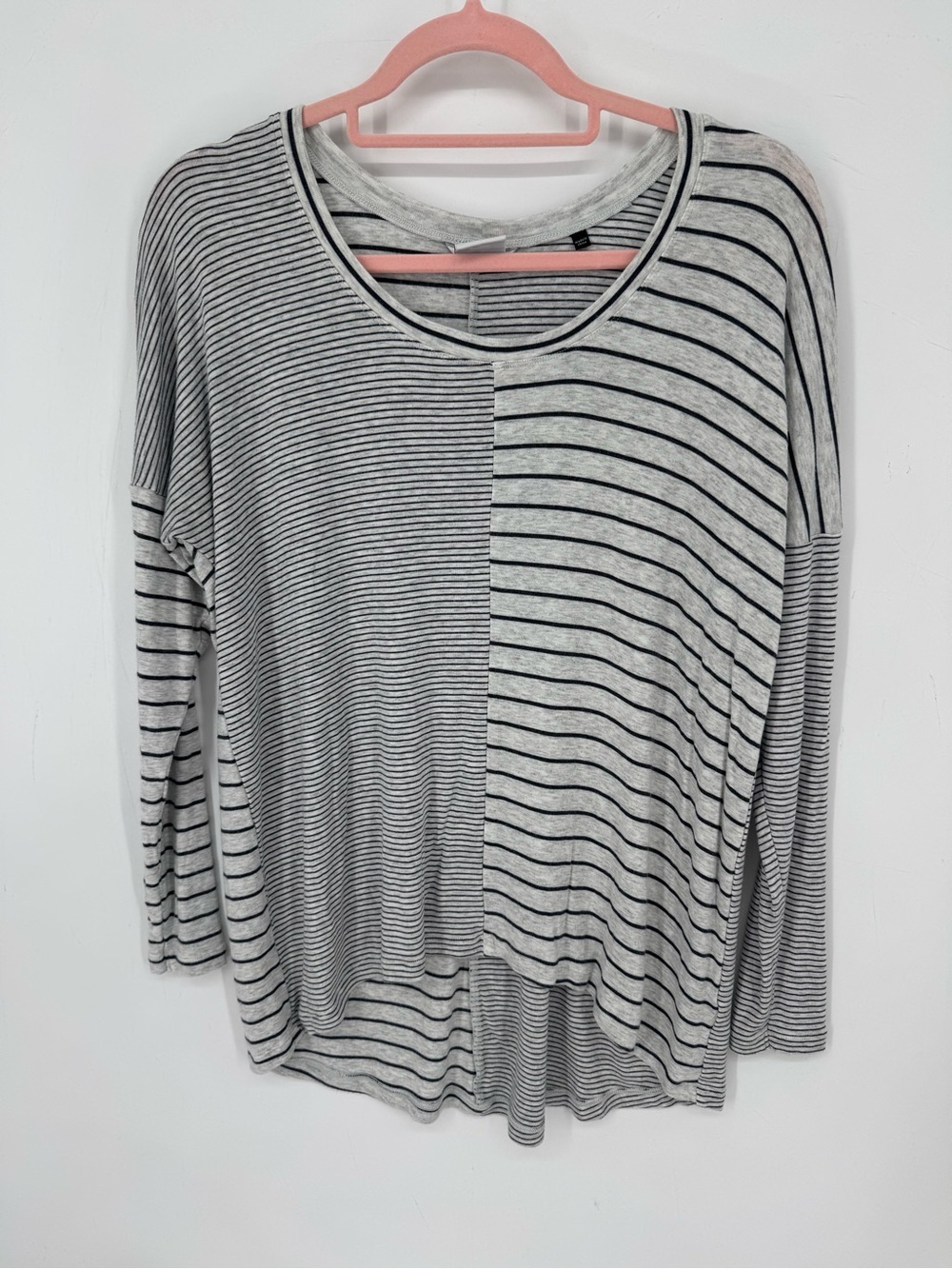 CAbi Gray + Black Stripe Oversized  Top Casual Relaxed Neutral Basic Size Small